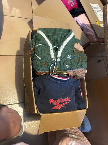 Lot de +32 vêtements taille 12 mois