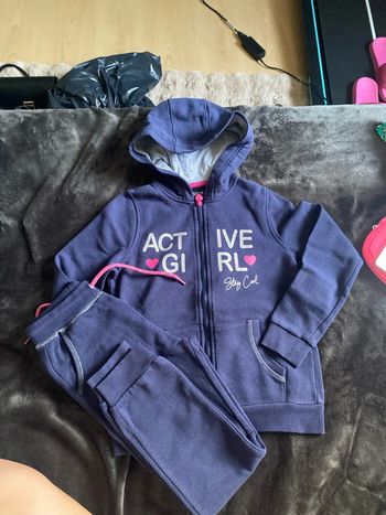 ensemble de survêtement pour filles, taille 10 ans et huit ans in extenso