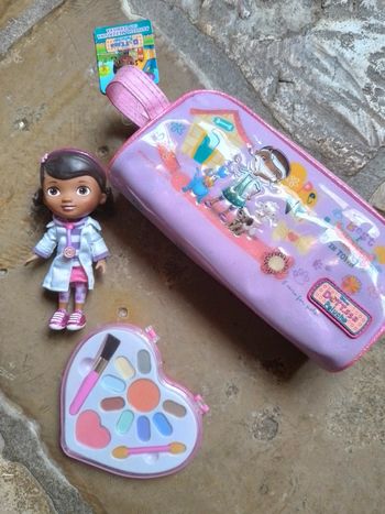 Ensemble Docteur Disney trousse et poupée