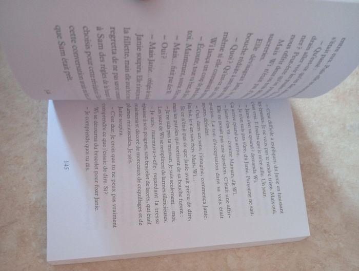 Livre L'ile des neuf - photo numéro 3