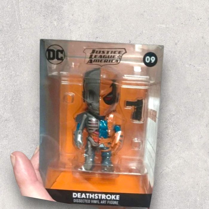 🎯 Figurine Justice League America – Deathstroke 🖤 - photo numéro 4