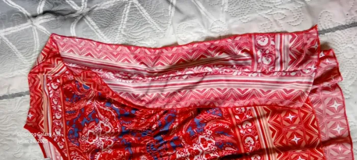 Tunique poncho manches papillon volantées motif floral rouge femme Taille 2 Toumaï - photo numéro 12