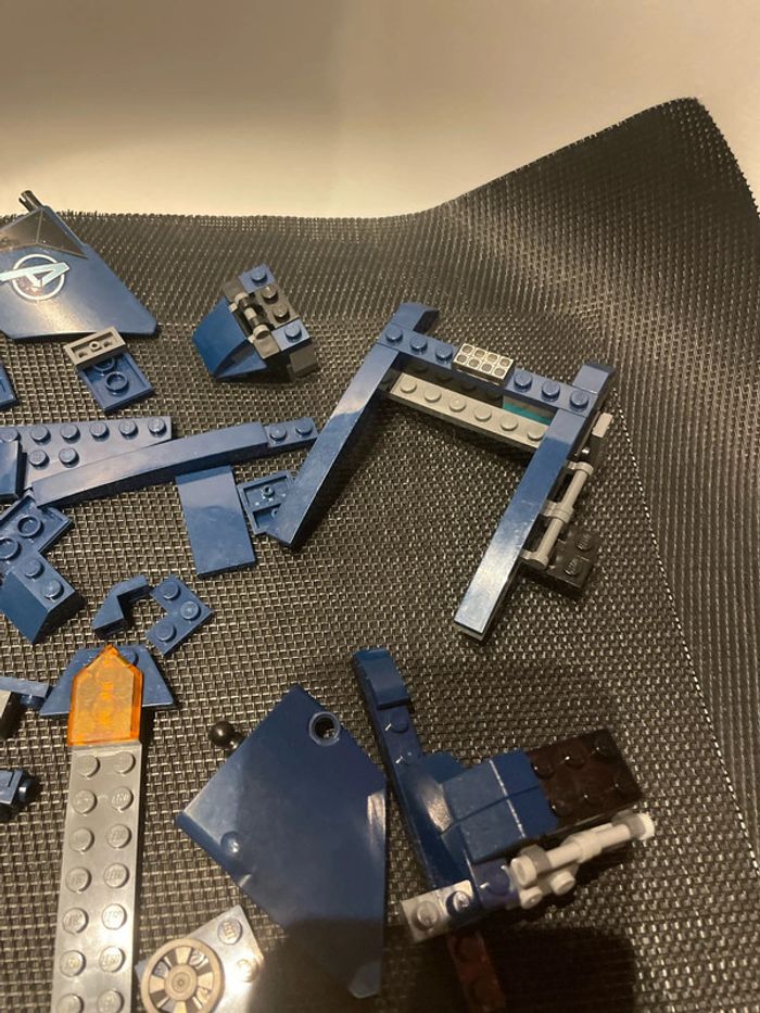 Lego petit lot vrac Avengers 76126 le quinjet bleu foncé et autre officiel Marvel. - photo numéro 6