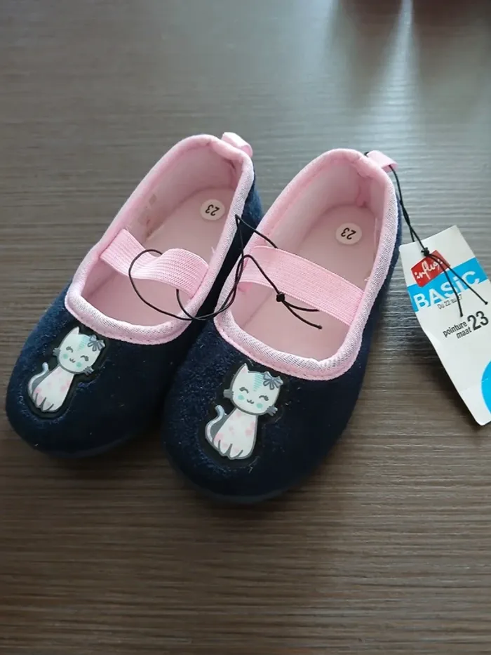 Chaussons chat fille 23