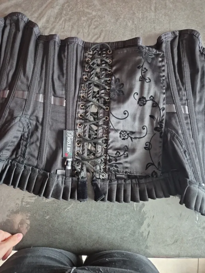 Corset velours noir - photo numéro 7