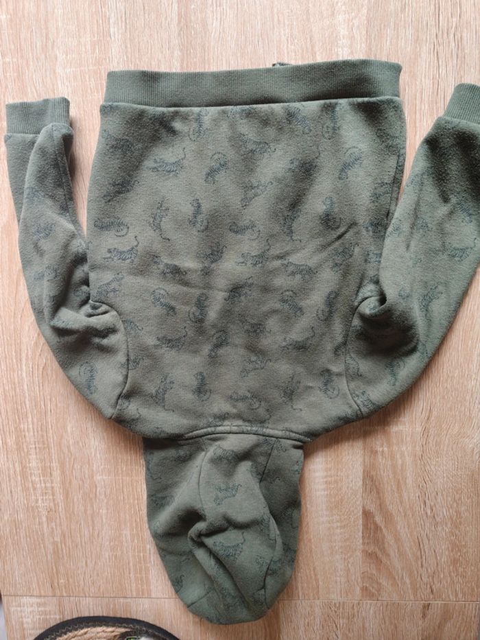 Petit gilet capuche - photo numéro 4