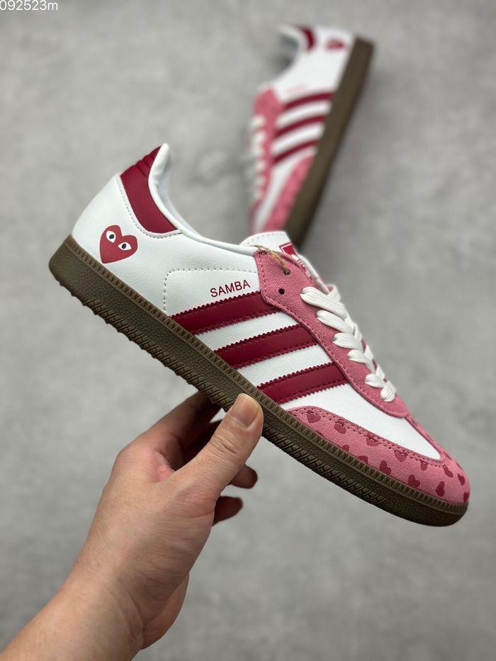 Saint Valentin Adidas Avec Coeur Rouge Encore Une Paire Coup De Cur Pour  La Saint Valentin