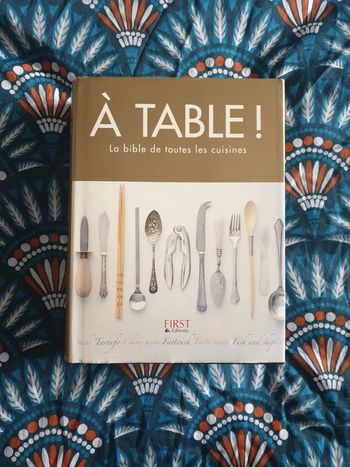 Livre " à table!"