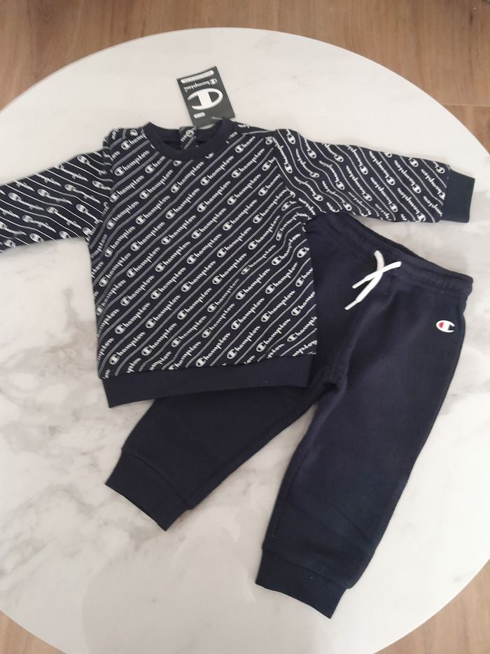 Ensemble bébé mixte champion neuf