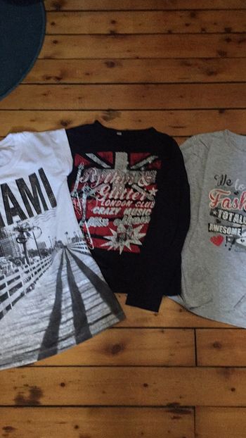 Lot 3 tee-shirts 14 ans