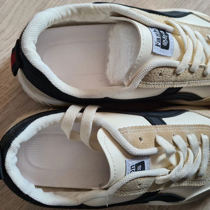 Chaussures de sport neuves 41 - photo numéro 2