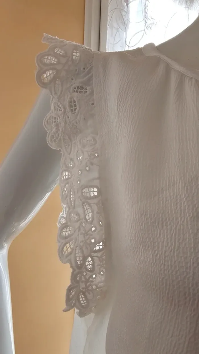 Blouse dentelles épaules - photo numéro 4
