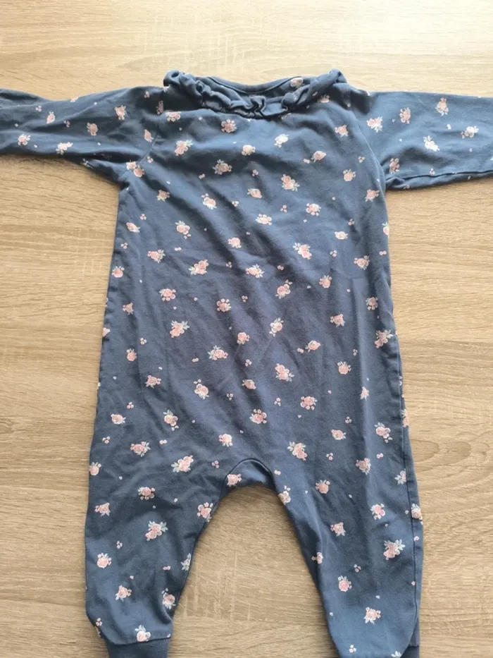 Pyjama léger sans pieds fleuri  h&m 74 cm - photo numéro 4