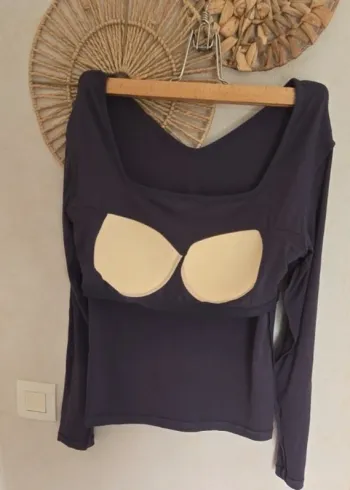 T shirt manche longue brassière rembourrée intégrée