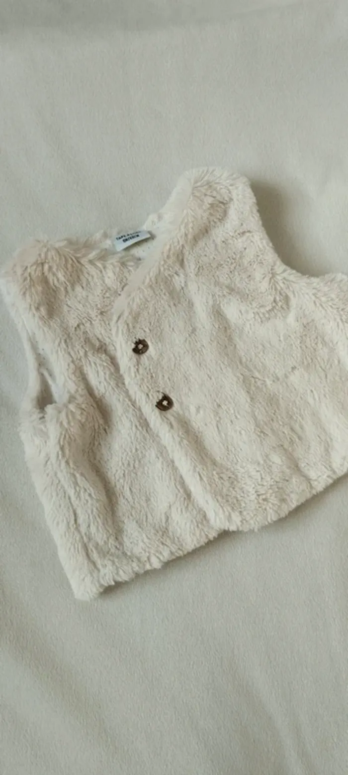 Lot gilet tee shirt 6 MOIS - photo numéro 5