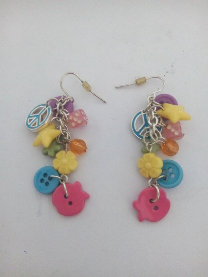 boucle d'oreille fantaisie pendante