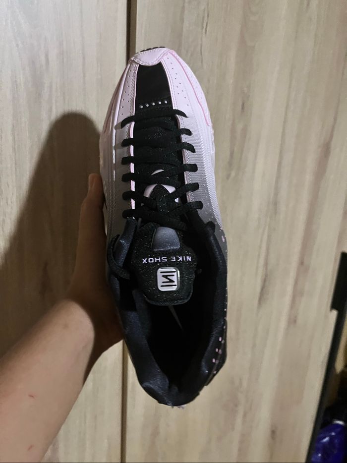 Nike Shox R4 Regal Pink Black Sakura - photo numéro 3