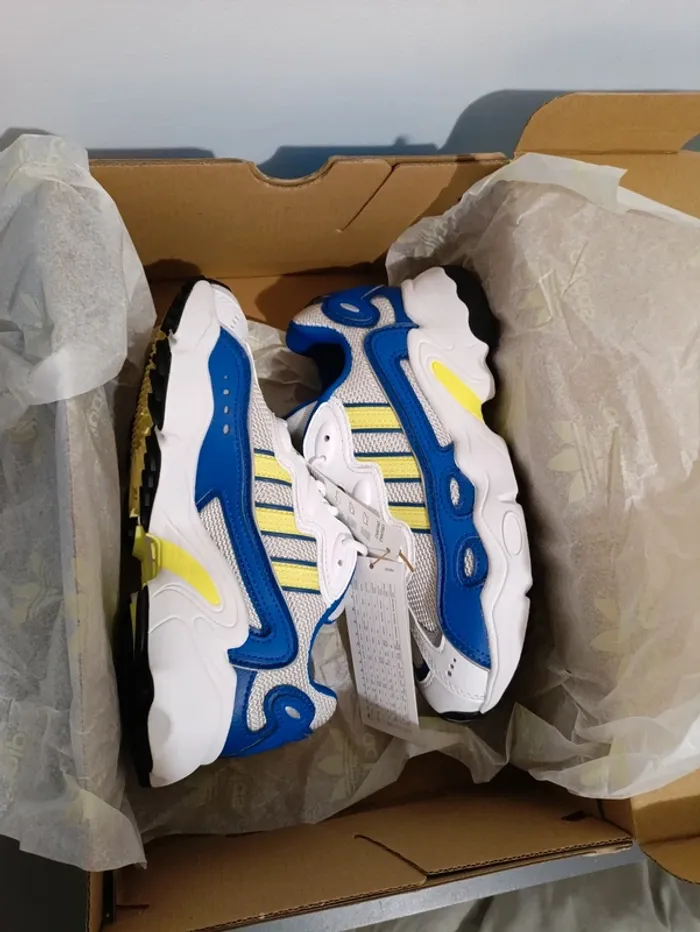 Baskets sneakers adidas ozweego - photo numéro 10
