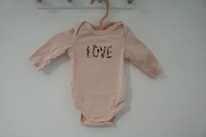Lot bodies hiver fille 1 mois - photo numéro 4