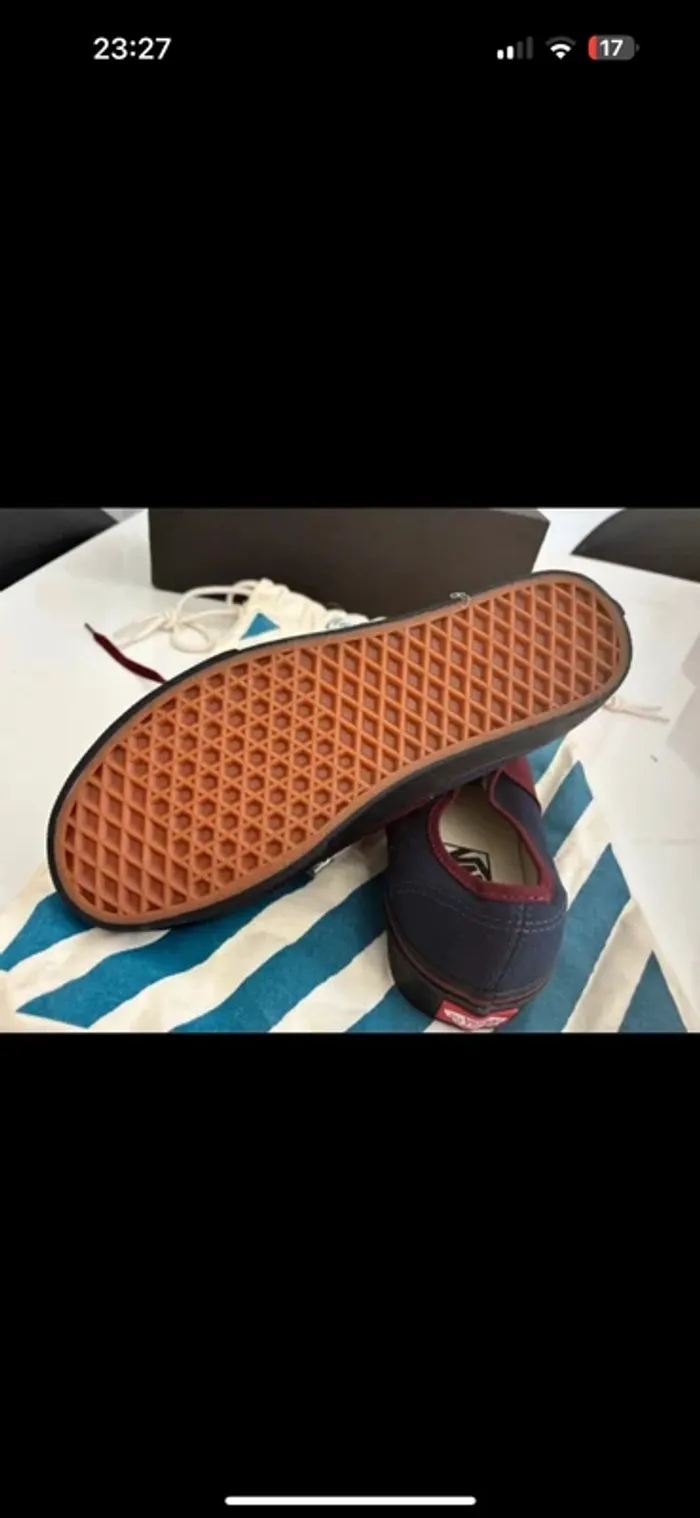 Vans Authentic Femme Taille 38 - Neuf avec Boîte et Sac - Bordeaux/Bleu Marine - photo numéro 5