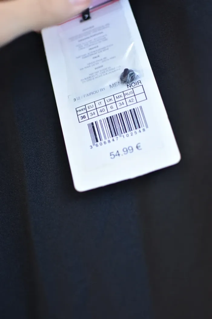 Robe Naf Naf en taille 36 - Neuve avec étiquettes - photo numéro 2