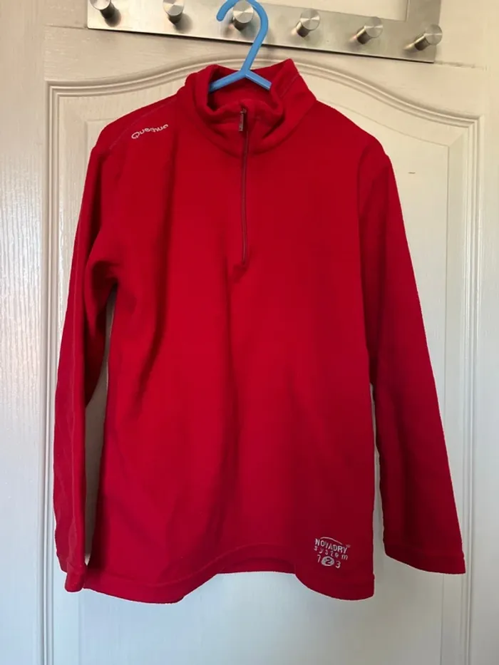 Pull decathlon Queshua taille 8 ans