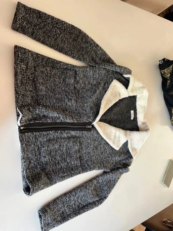 Veste gris et noir marque amichi