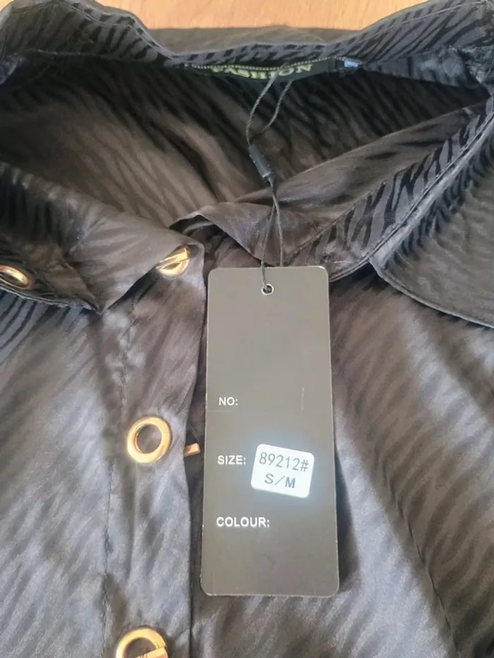 chemisier noir satin T S/M - photo numéro 4