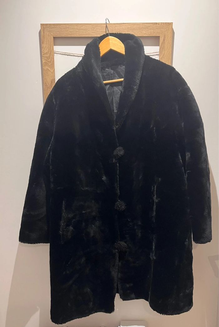 Manteau fausse fourrure