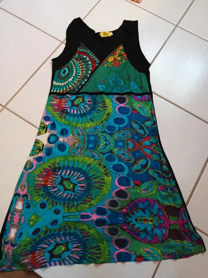 Robe femme noire et multicolore Chaitanya - photo numéro 9