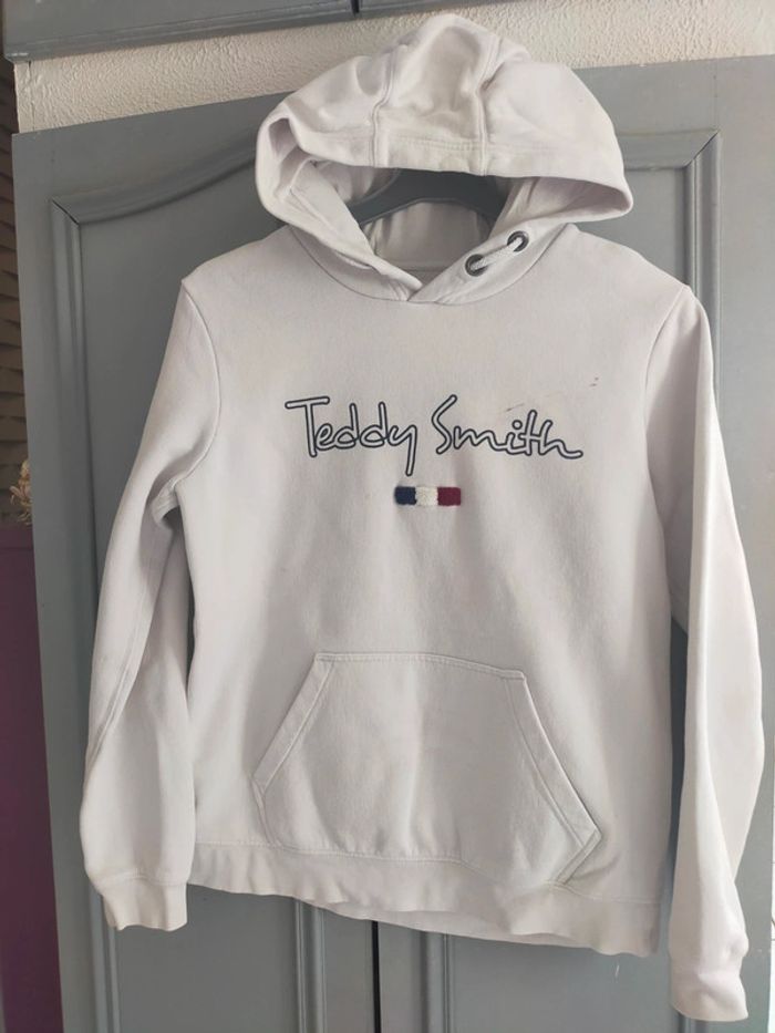 Pull a capuche blanc T 16 ans ou 34 Teddy Smith