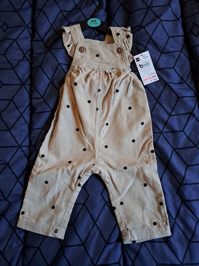 NEUF Combinaison/salopette bébé fille taille 62 (4 mois) - photo numéro 2