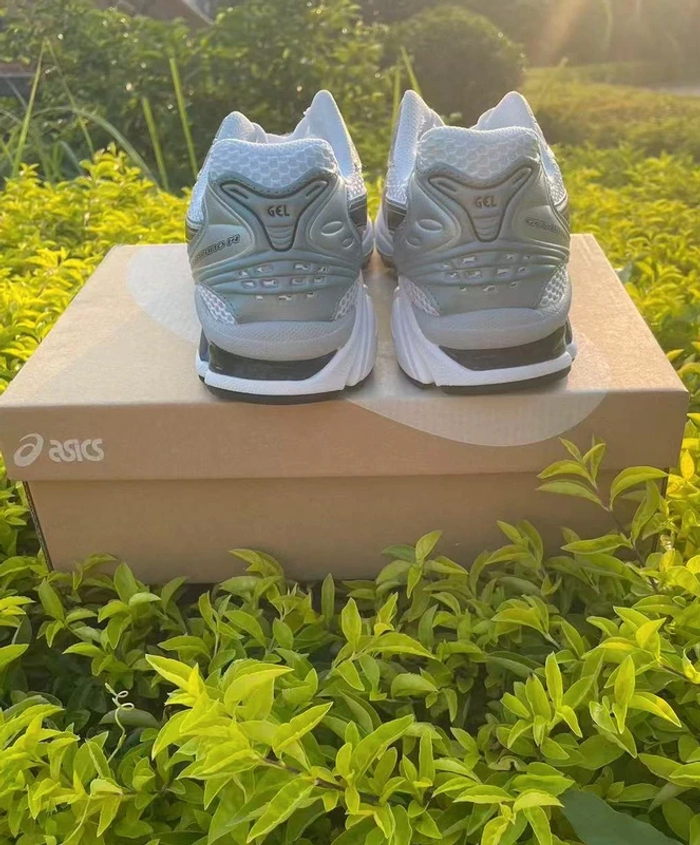 Asics Gel-Kayano 14 Bleu 40 - photo numéro 4