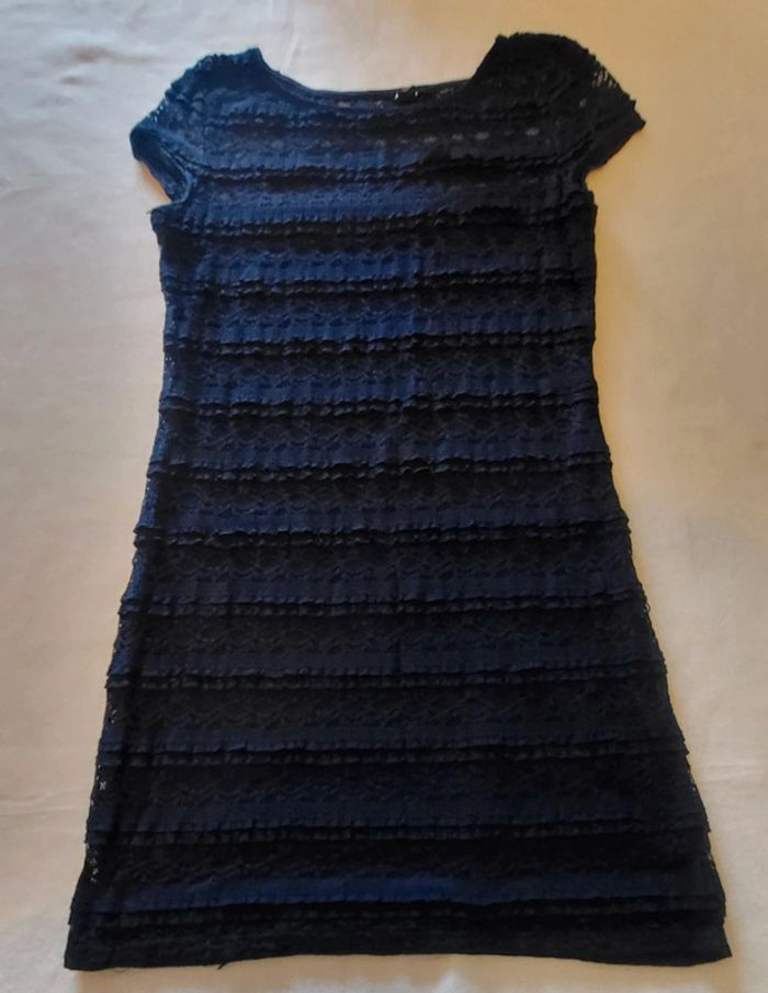 Robe bleu dentelles
