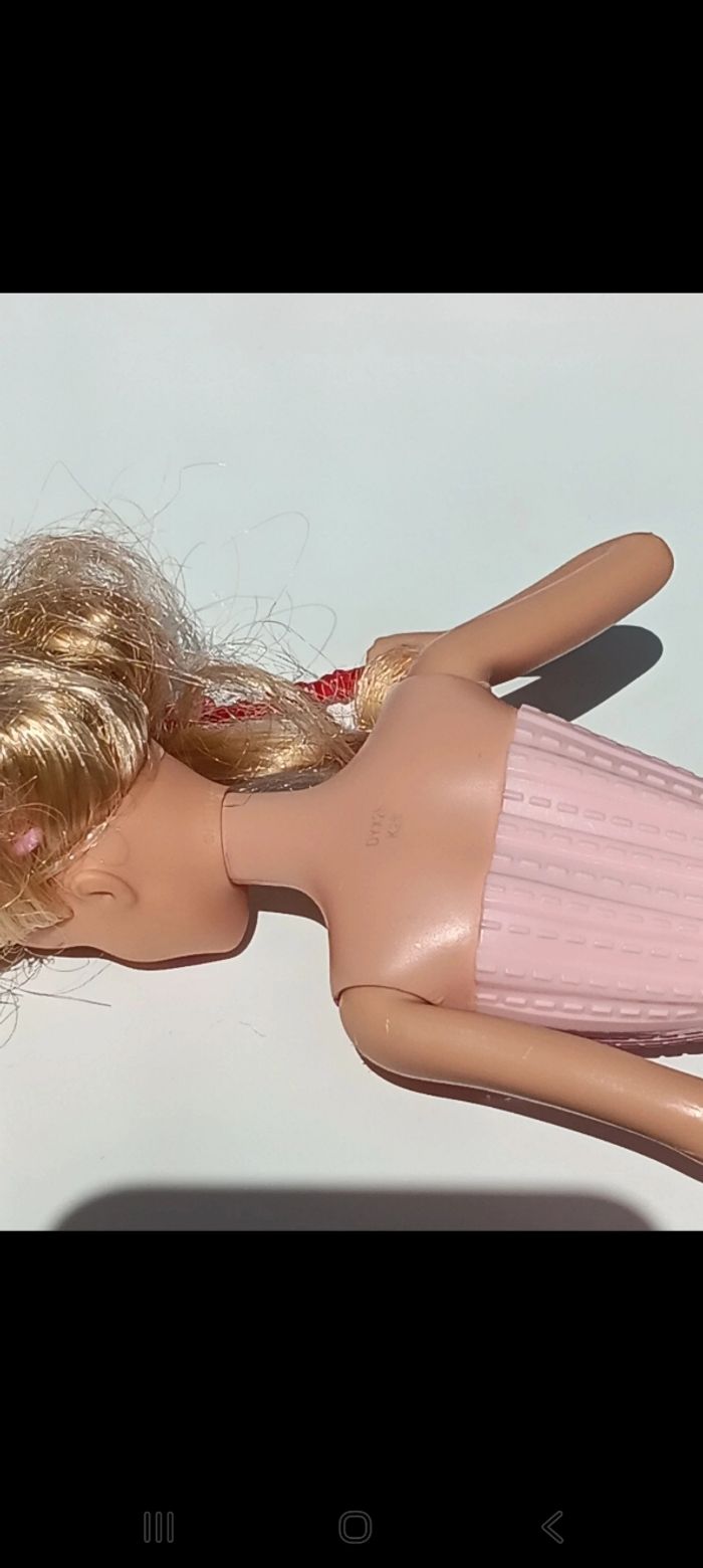 Poupée mattel Barbie Princesse Bonbons sons et lumières dyx28 Dreamtopia Sweetville Princess
Fonctionne piles non inclus - photo numéro 10