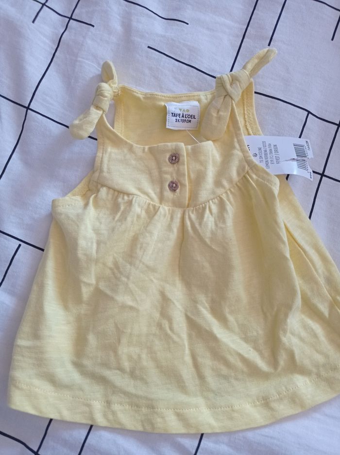 Débardeur neuf jaune 3 mois - photo numéro 2