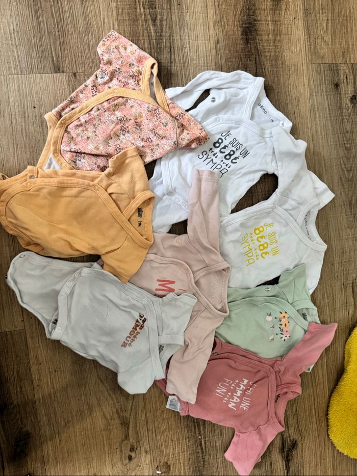 Lot taille 1 mois - photo numéro 3