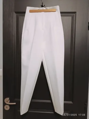 Pantalon iconique taille haute Zara blanc
