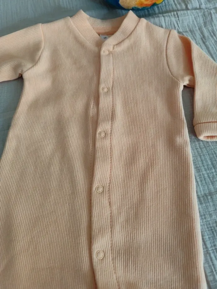 Grenouillère 3 mois - photo numéro 3