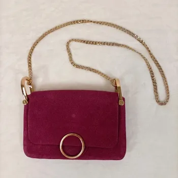 Sac bordeaux H&M avec anse chaîne dorée - chic et moderne S009