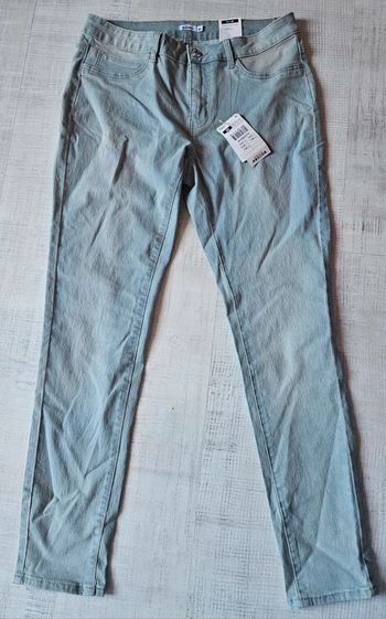 Jean neuf Taille 40