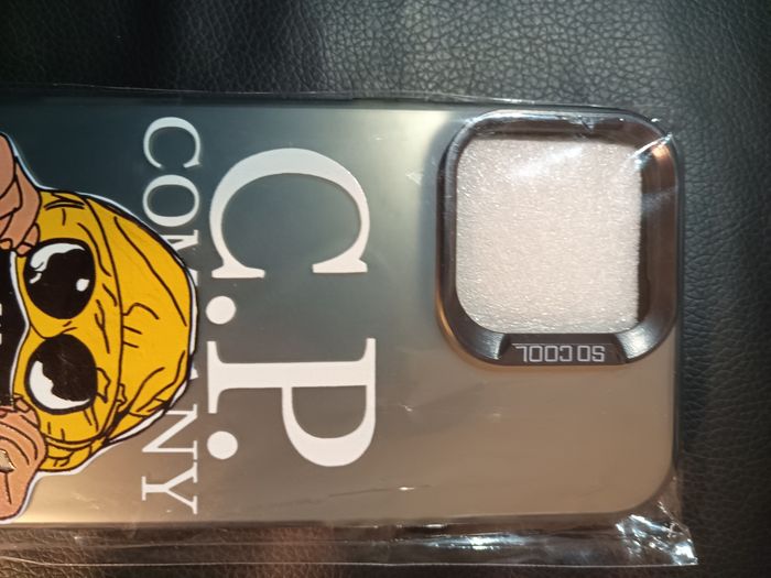 Coque cp company grise ip14 pro max - photo numéro 2
