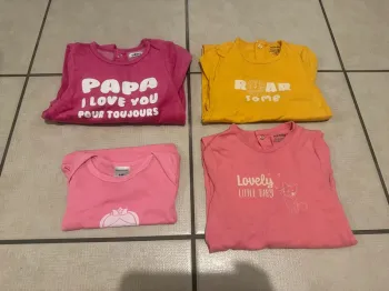 Lots pyjama et bodie