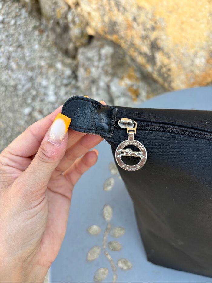 Longchamp Le Pliage M noir – porté main – cuir verni noir – authentique - photo numéro 6