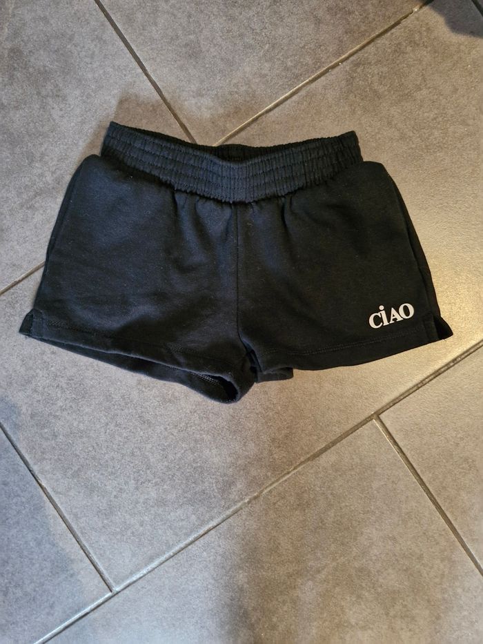 Short 8 ans - photo numéro 2