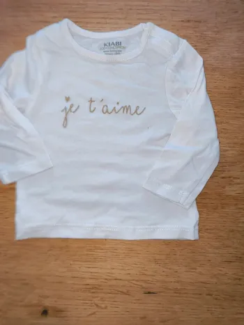 T-shirt manches longues fille blanc 1 mois Kiabi excellent état coton bio