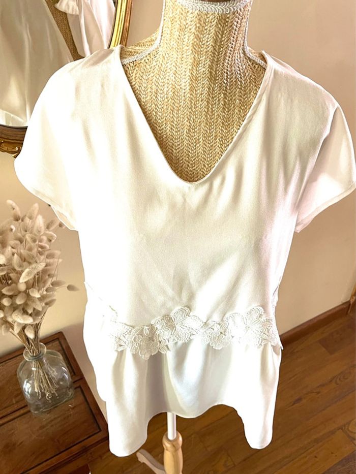 Top Élégant en Crème avec Détails en broderie - photo numéro 13