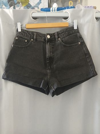 Short femme Jennyfer taille M 