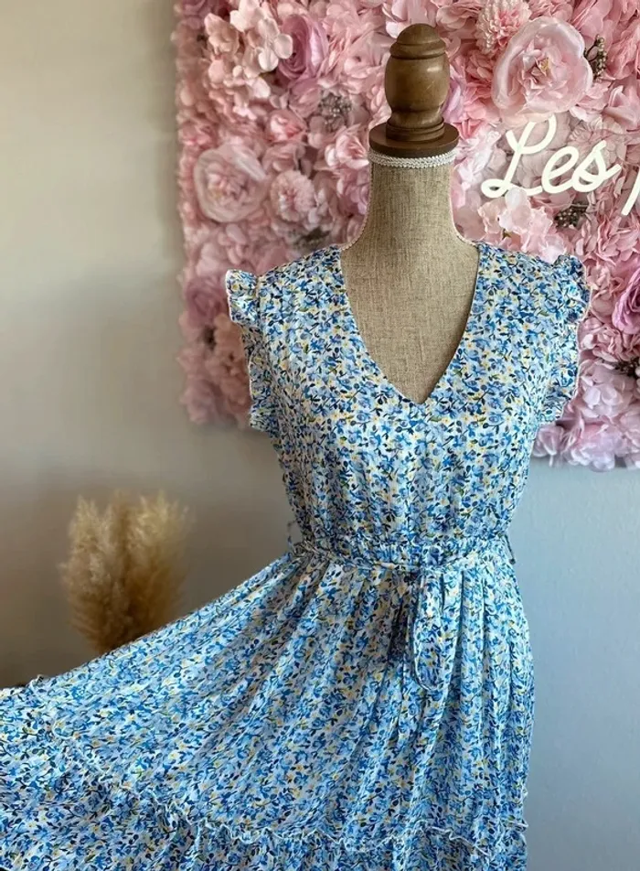 Robe midi à la coupe fluide et aux motifs floraux bleus, taille 36/38 - Elissa boutique - photo numéro 4