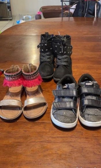Lot chaussures 26